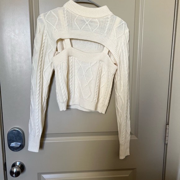 NWOT Sweater tank top and sleeves - Picture 2 of 5